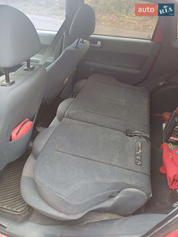 Хэтчбек Mitsubishi Colt 2006 в Валках