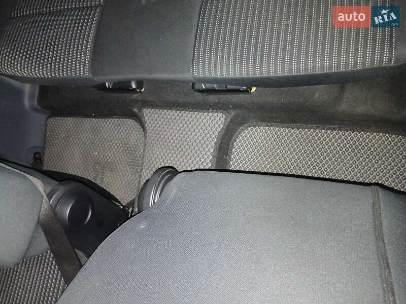 Хетчбек Mitsubishi Colt 2008 в Броварах