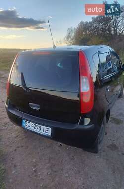 Хетчбек Mitsubishi Colt 2006 в  фото 4 Хетчбек Mitsubishi Colt 2006 в