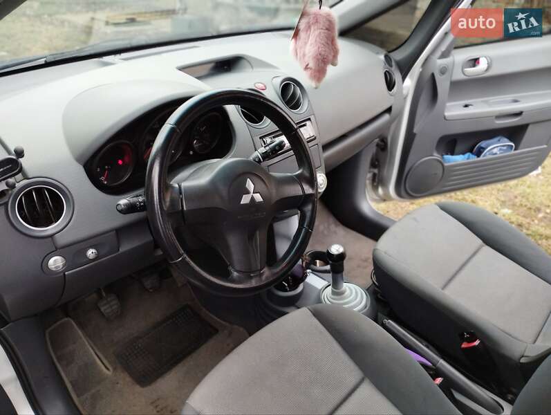Хэтчбек Mitsubishi Colt 2004 в Катеринополе фото 14 Хэтчбек Mitsubishi Colt 2004 в Катеринополе