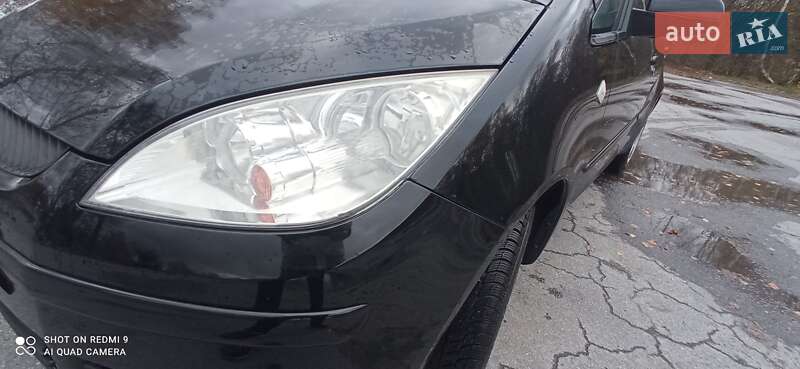 Хетчбек Mitsubishi Colt 2005 в Звягелі