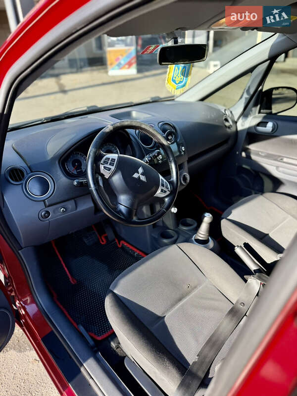 Хэтчбек Mitsubishi Colt 2010 в Одессе