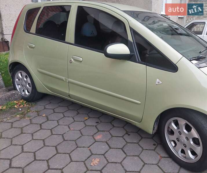 Mitsubishi Colt 2005