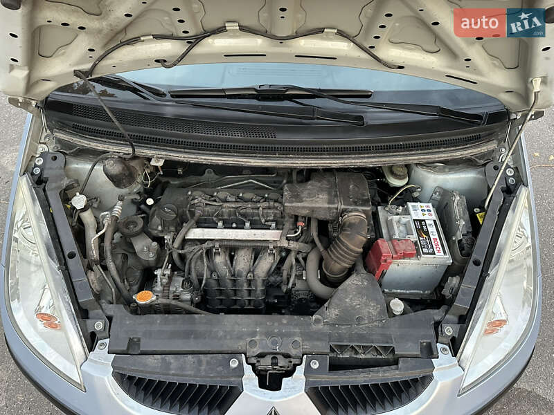 Хэтчбек Mitsubishi Colt 2007 в Черкассах фото 13 Хэтчбек Mitsubishi Colt 2007 в Черкассах