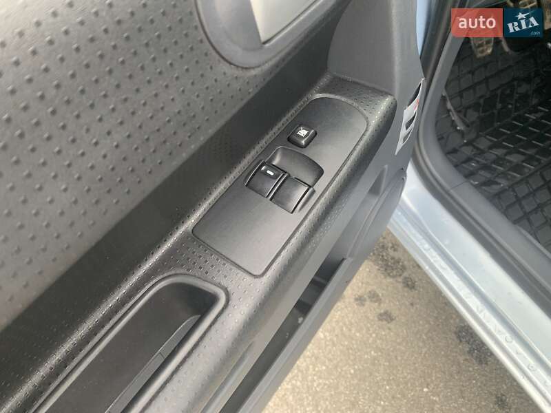 Хетчбек Mitsubishi Colt 2007 в Луцьку