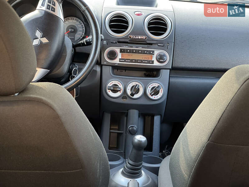 Хэтчбек Mitsubishi Colt 2011 в Стрые фото 10 Хэтчбек Mitsubishi Colt 2011 в Стрые