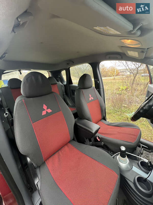 Хэтчбек Mitsubishi Colt 2004 в Вараше