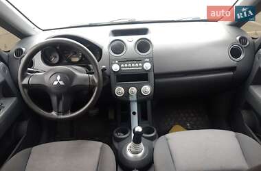Хэтчбек Mitsubishi Colt 2006 в Львове