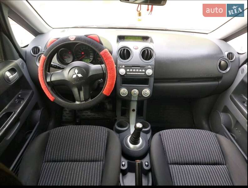 Хэтчбек Mitsubishi Colt 2008 в Кременчуге фото 4 Хэтчбек Mitsubishi Colt 2008 в Кременчуге