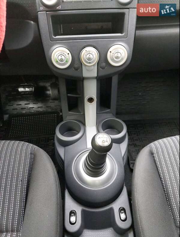 Хэтчбек Mitsubishi Colt 2008 в Кременчуге фото 7 Хэтчбек Mitsubishi Colt 2008 в Кременчуге