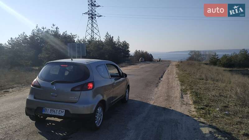 Хетчбек Mitsubishi Colt 2008 в Полтаві фото 6 Хетчбек Mitsubishi Colt 2008 в Полтаві