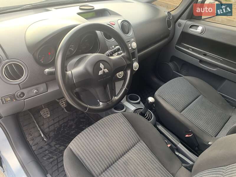 Хэтчбек Mitsubishi Colt 2007 в Луцке фото 17 Хэтчбек Mitsubishi Colt 2007 в Луцке