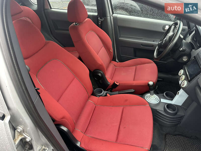 Хэтчбек Mitsubishi Colt 2006 в Ивано-Франковске