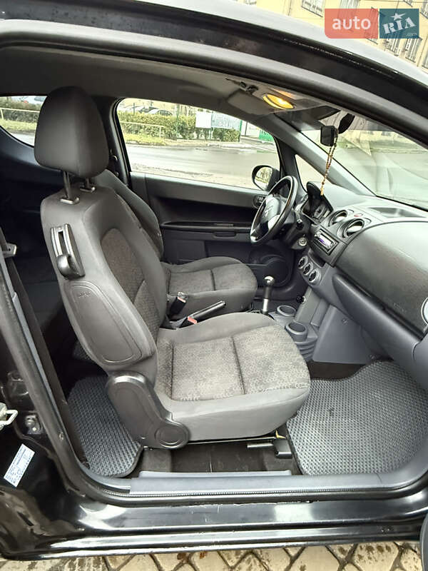 Хэтчбек Mitsubishi Colt 2010 в Львове