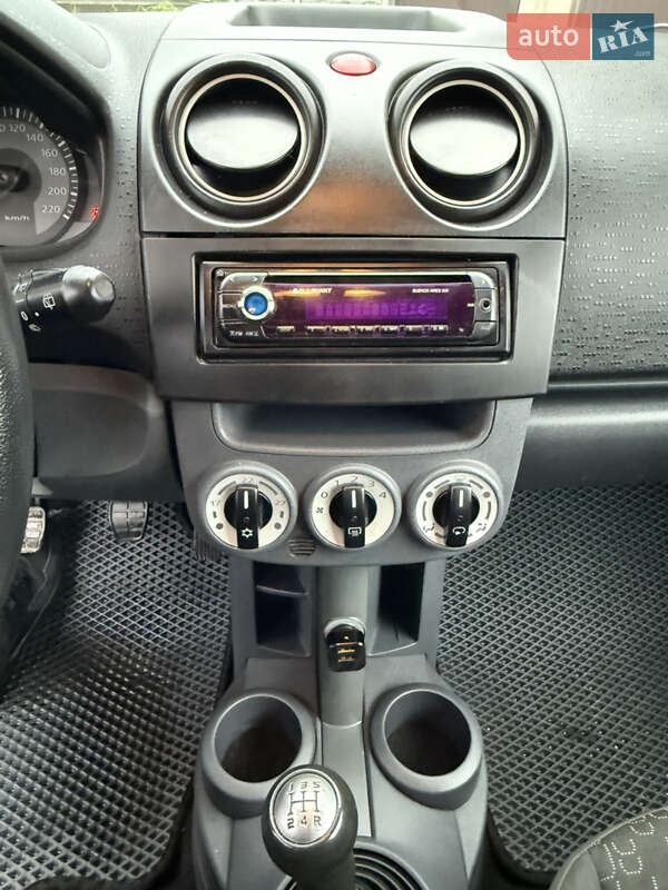 Хэтчбек Mitsubishi Colt 2010 в Львове