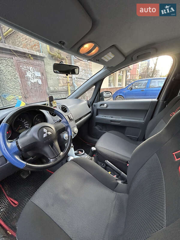 Хэтчбек Mitsubishi Colt 2005 в Черкассах