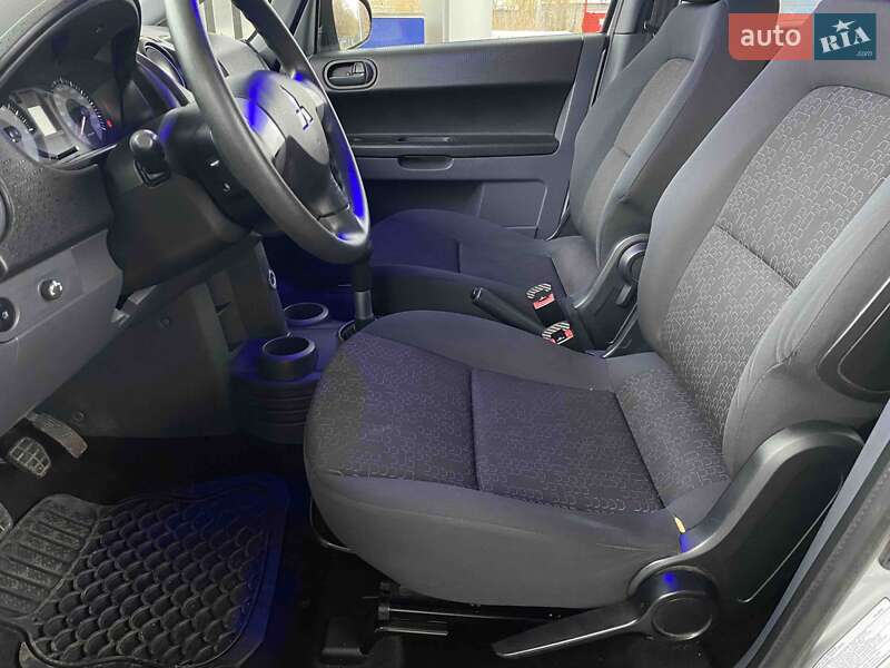 Хетчбек Mitsubishi Colt 2009 в Миколаєві