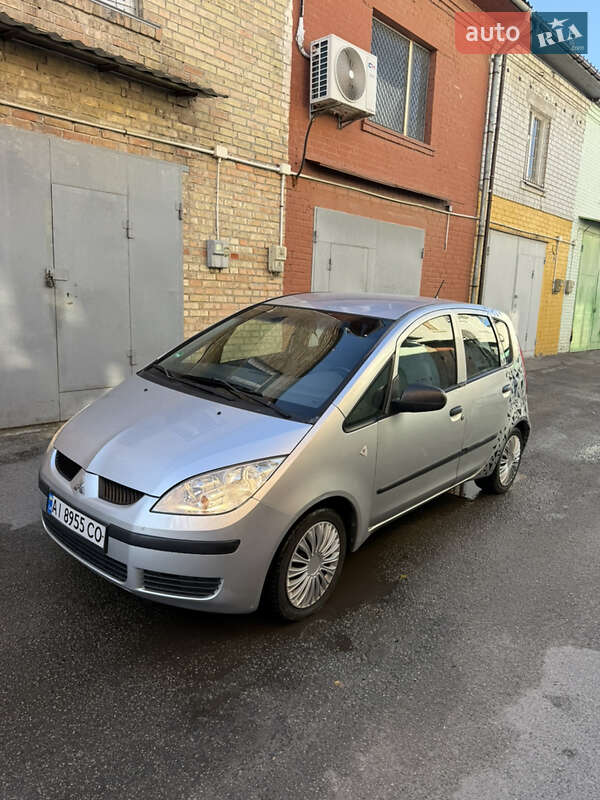 Mitsubishi Colt 2005