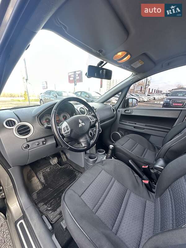 Хетчбек Mitsubishi Colt 2009 в Білогородці