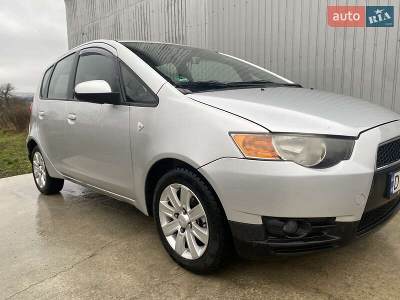 Хетчбек Mitsubishi Colt 2009 в Чернівцях