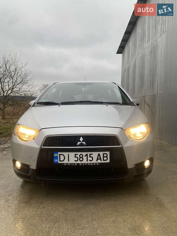 Хетчбек Mitsubishi Colt 2009 в Чернівцях