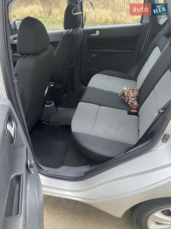 Хетчбек Mitsubishi Colt 2009 в Чернівцях