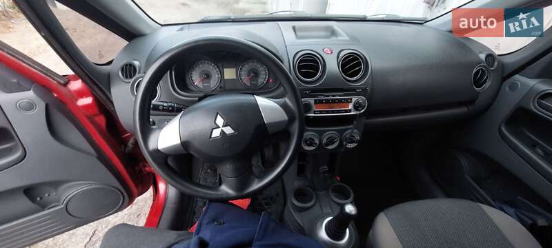 Хэтчбек Mitsubishi Colt 2008 в Черкассах фото 14 Хэтчбек Mitsubishi Colt 2008 в Черкассах