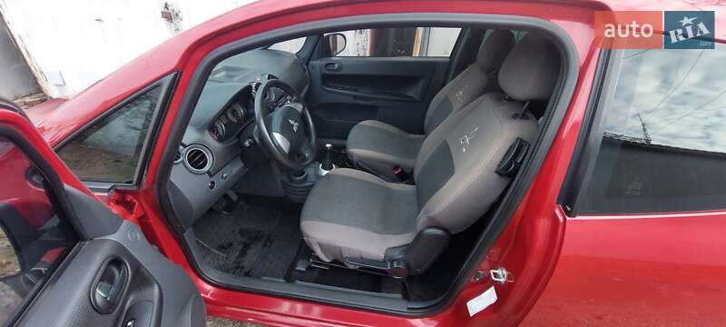 Хэтчбек Mitsubishi Colt 2008 в Черкассах фото 19 Хэтчбек Mitsubishi Colt 2008 в Черкассах