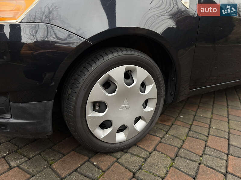 Хэтчбек Mitsubishi Colt 2009 в Черновцах фото 24 Хэтчбек Mitsubishi Colt 2009 в Черновцах