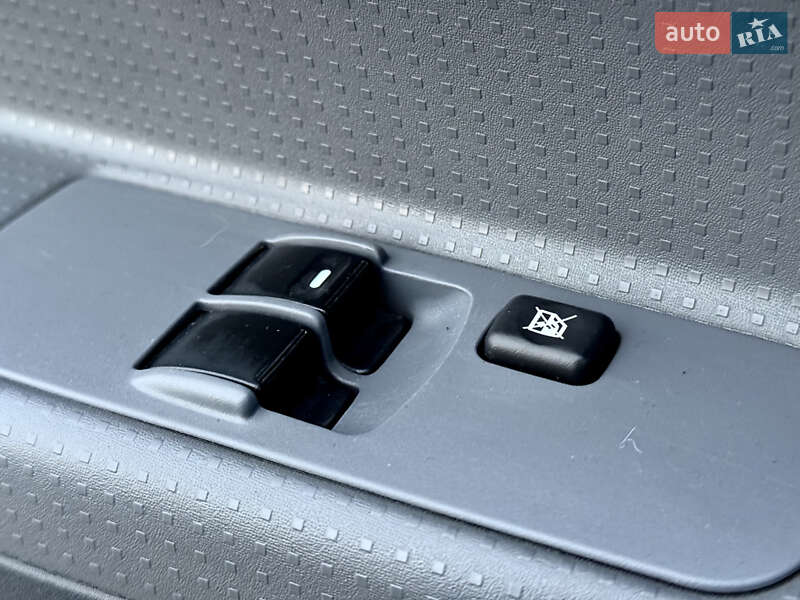 Хэтчбек Mitsubishi Colt 2007 в Днепре фото 23 Хэтчбек Mitsubishi Colt 2007 в Днепре