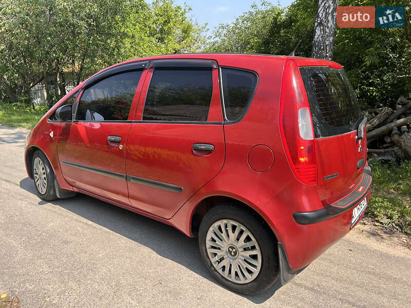 Хэтчбек Mitsubishi Colt 2007 в Обухове фото 4 Хэтчбек Mitsubishi Colt 2007 в Обухове