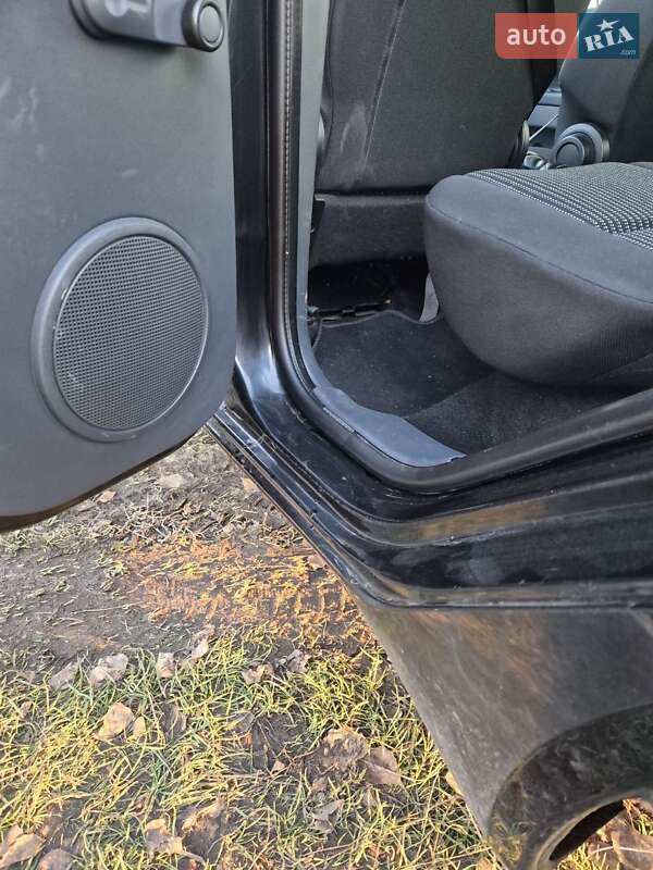 Хэтчбек Mitsubishi Colt 2007 в Сумах фото 9 Хэтчбек Mitsubishi Colt 2007 в Сумах