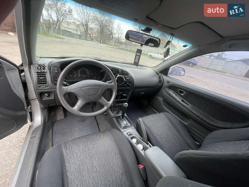 Хетчбек Mitsubishi Colt 2003 в Запоріжжі