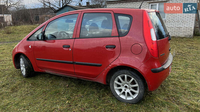 Хэтчбек Mitsubishi Colt 2008 в Киверцах
