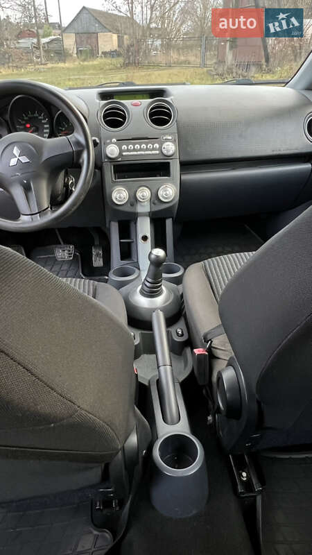 Хэтчбек Mitsubishi Colt 2008 в Киверцах