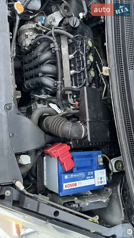 Хэтчбек Mitsubishi Colt 2006 в Киеве