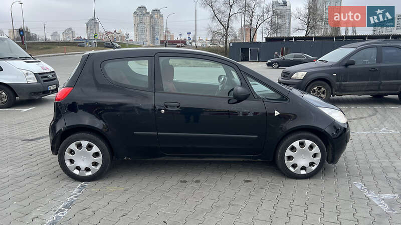 Хэтчбек Mitsubishi Colt 2006 в Киеве