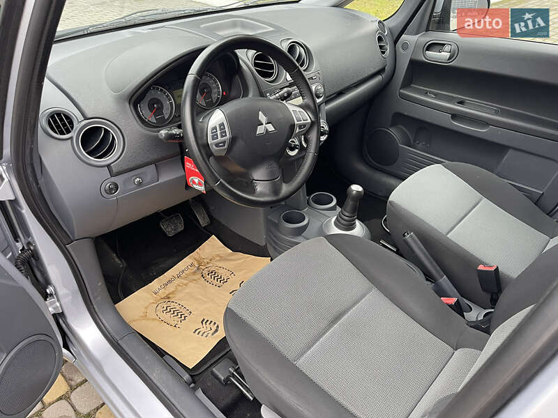 Хэтчбек Mitsubishi Colt 2012 в Луцке