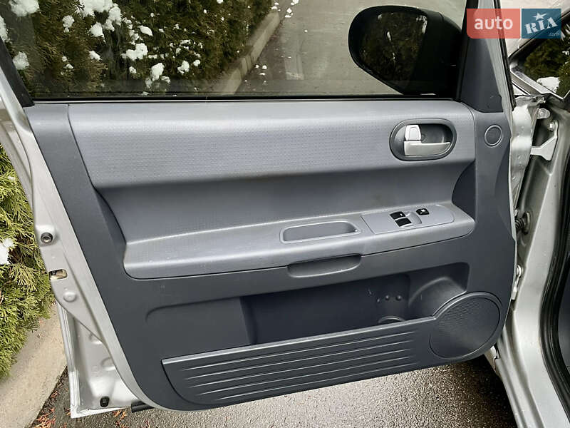 Хетчбек Mitsubishi Colt 2006 в Івано-Франківську