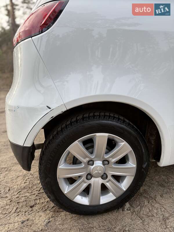 Хетчбек Mitsubishi Colt 2011 в Ірпені