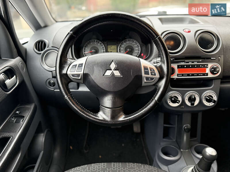 Хетчбек Mitsubishi Colt 2012 в Чернівцях