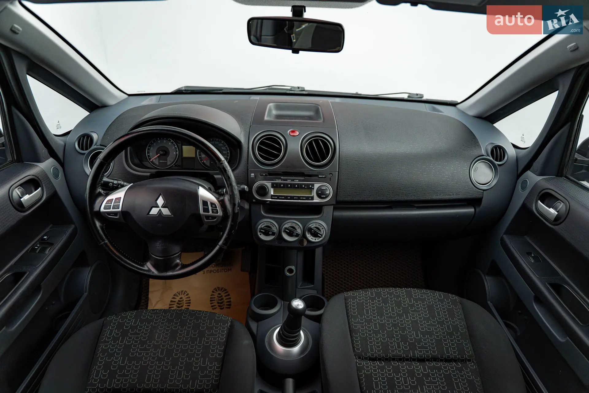 2011 Mitsubishi Colt - мініатюра 9