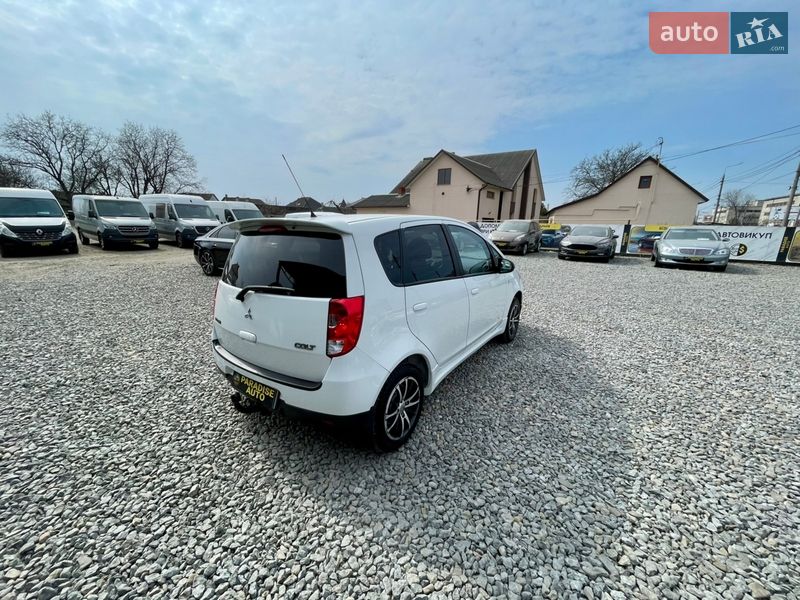 Хэтчбек Mitsubishi Colt 2012 в Черновцах