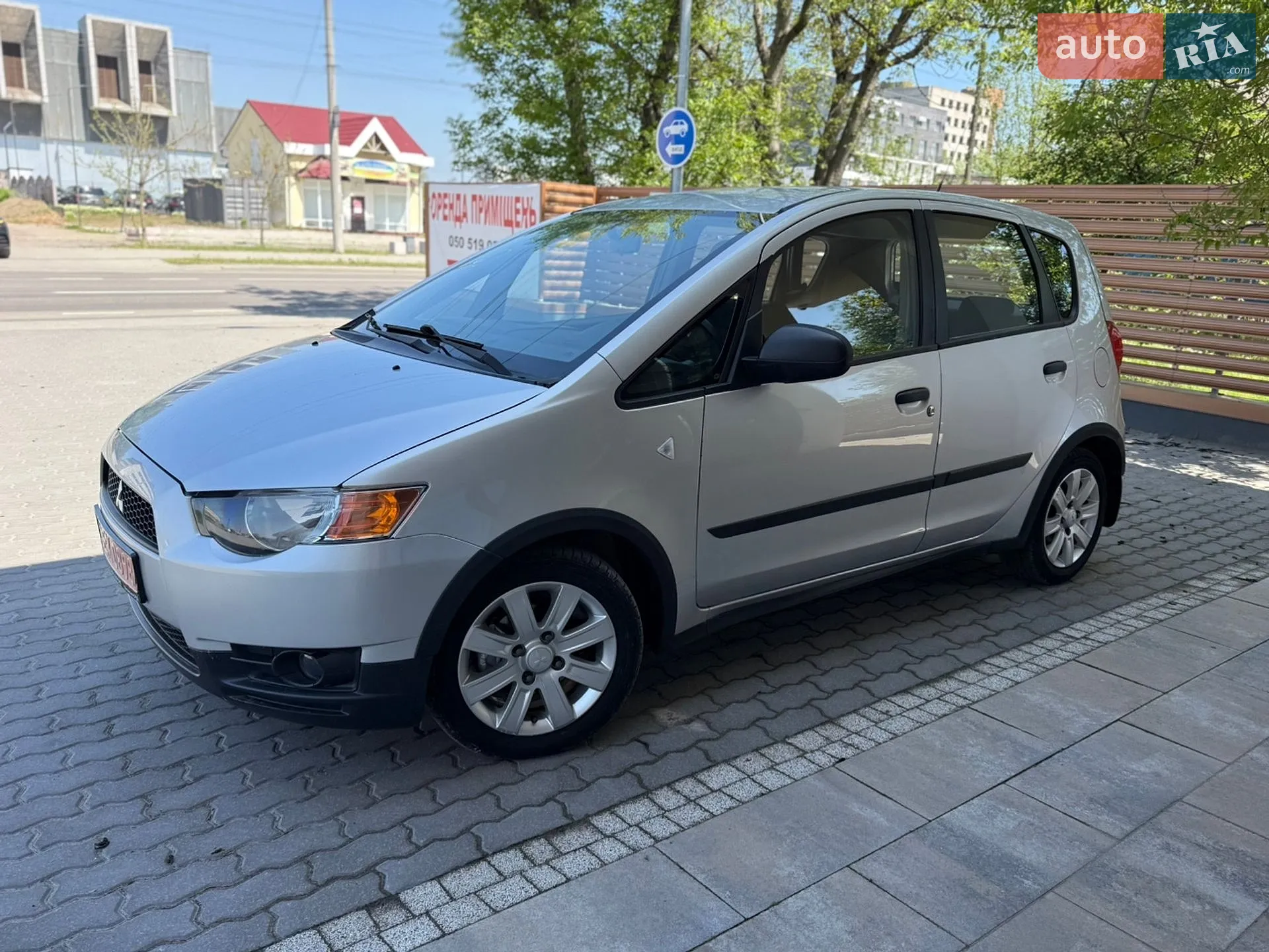 2010 Mitsubishi Colt - мініатюра 2