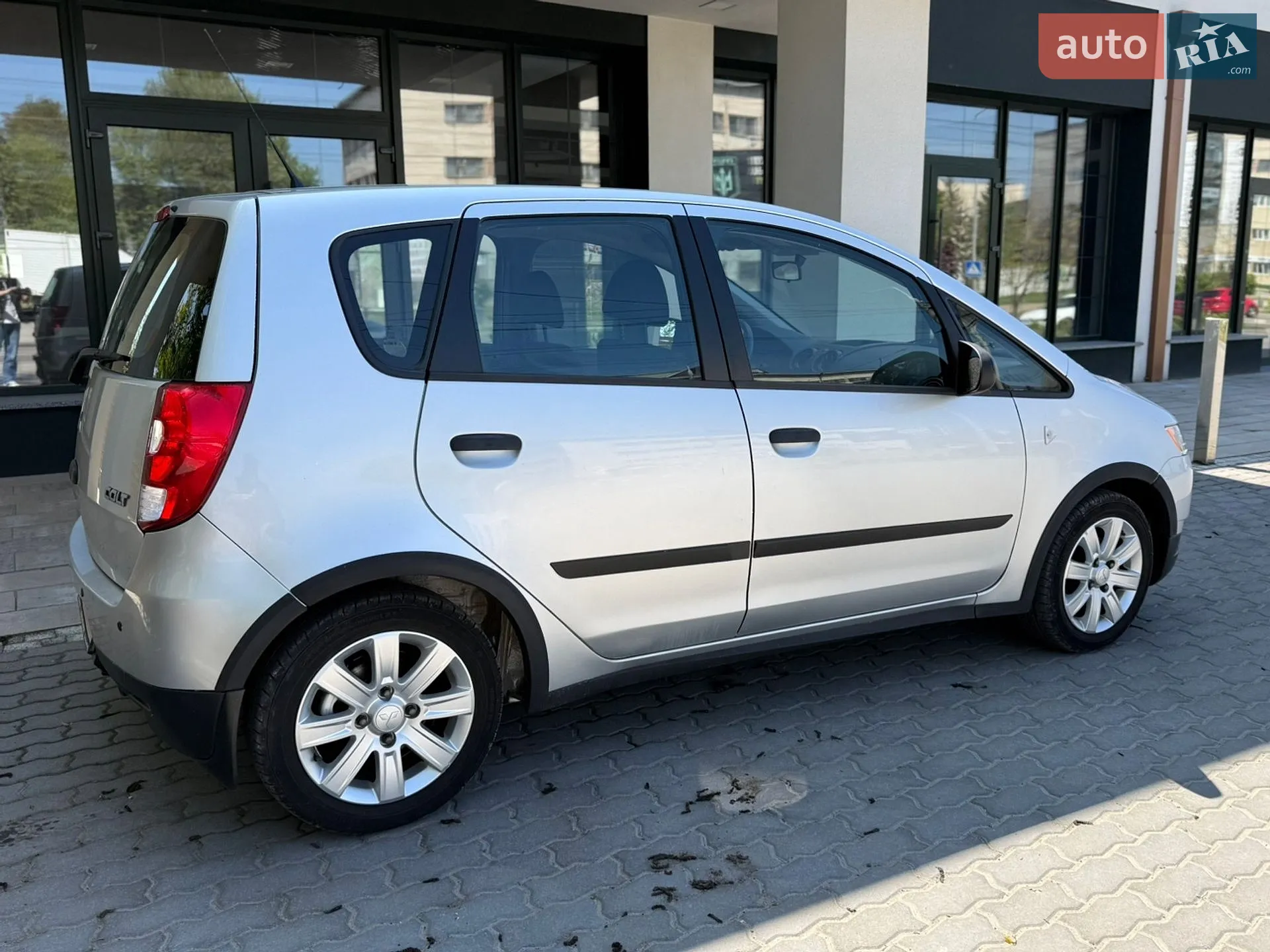 2010 Mitsubishi Colt - мініатюра 9
