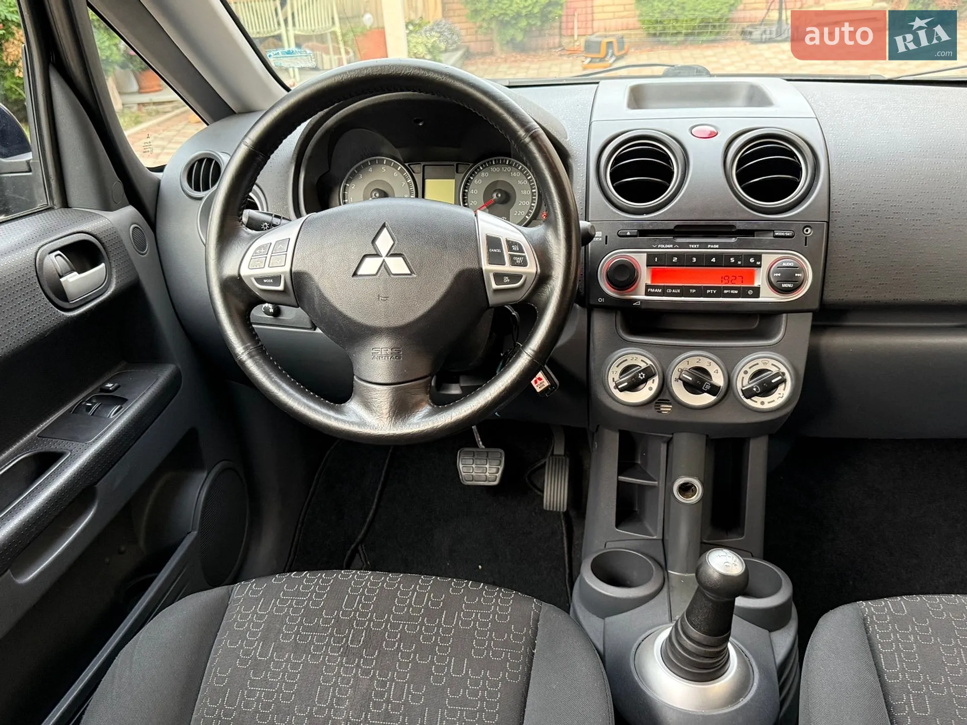 2011 Mitsubishi Colt - мініатюра 12