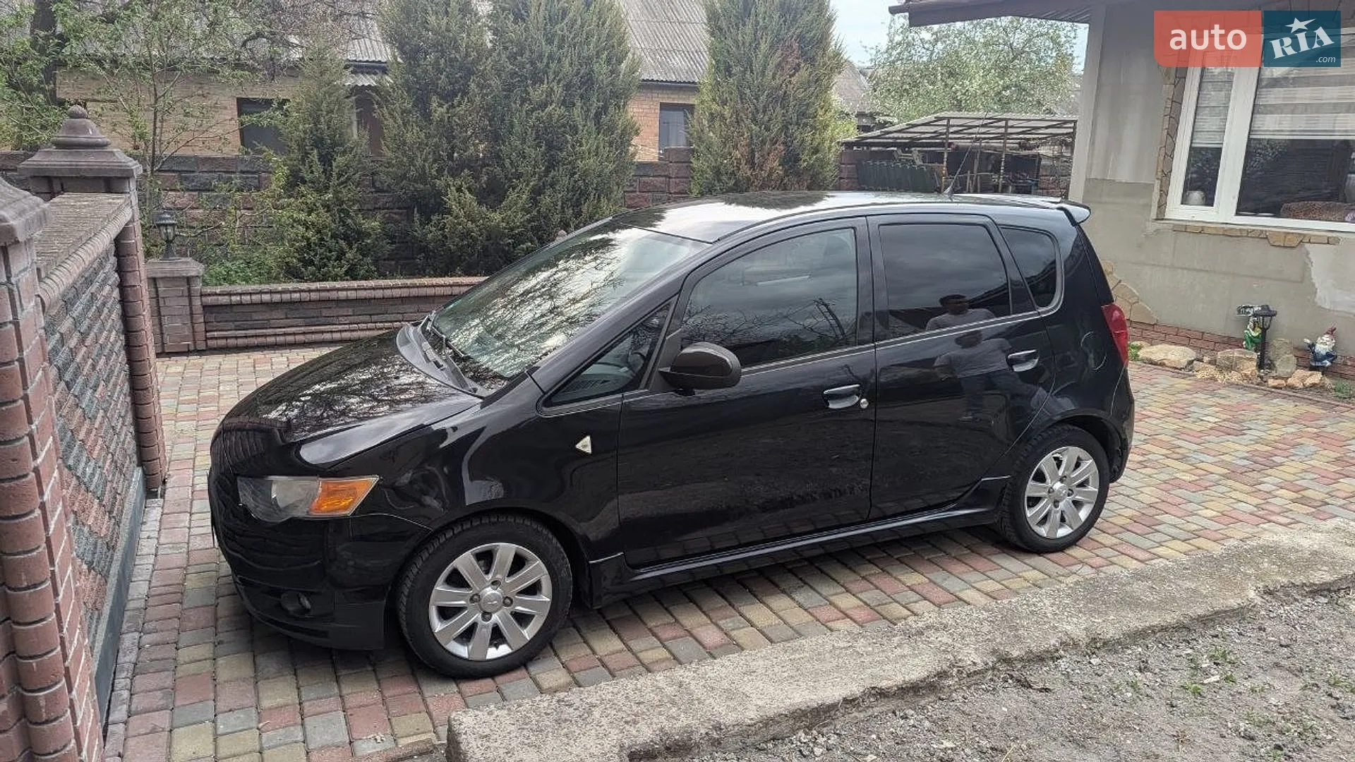 2010 Mitsubishi Colt - мініатюра 14