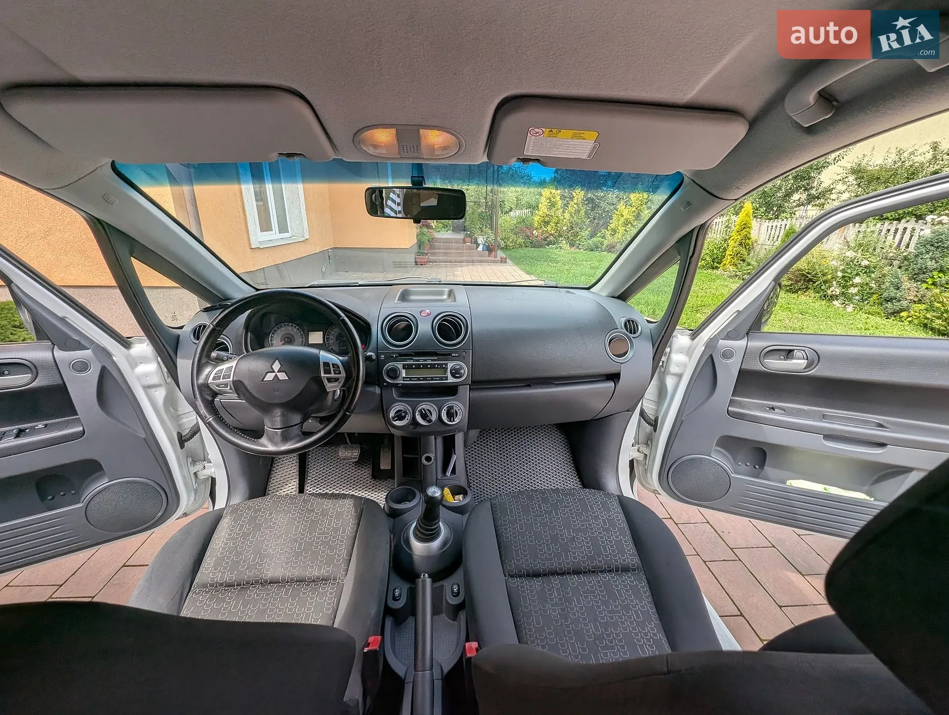 2012 Mitsubishi Colt - мініатюра 13