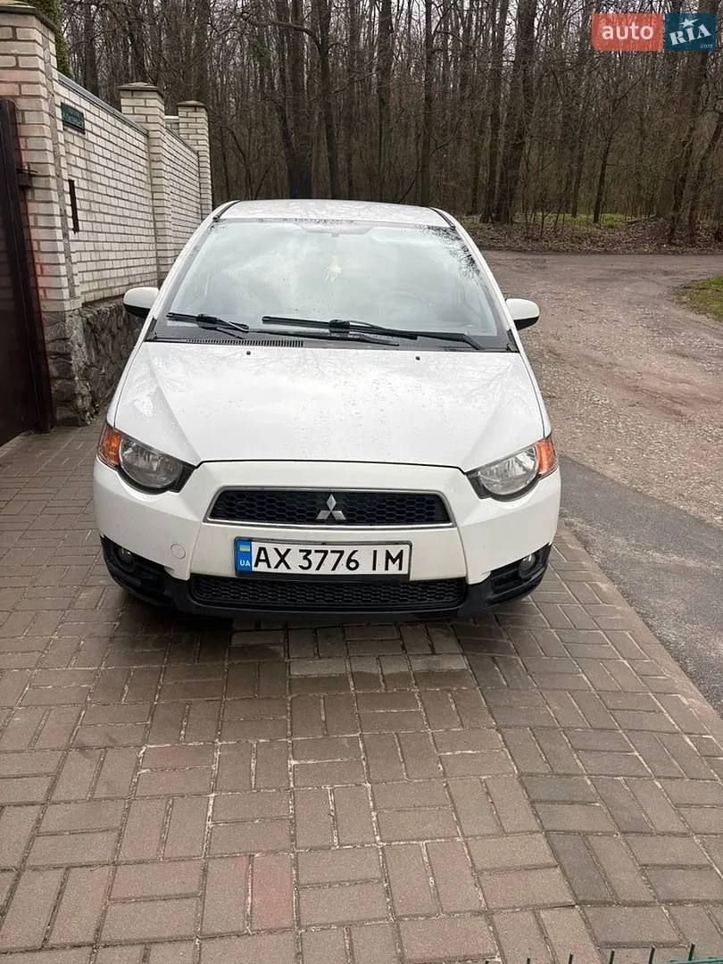 2011 Mitsubishi Colt - мініатюра 2