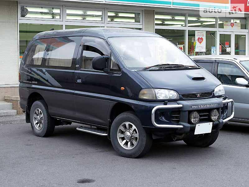Минивэн Mitsubishi Delica 1996 в 